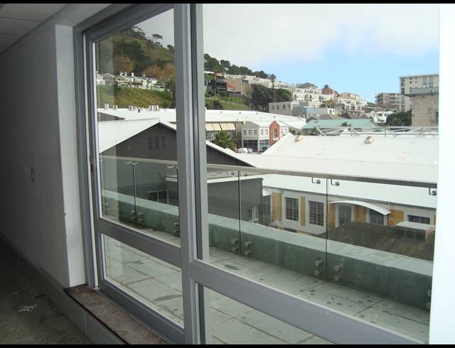 271M² OFFICE TO LET IN GREEN POINT